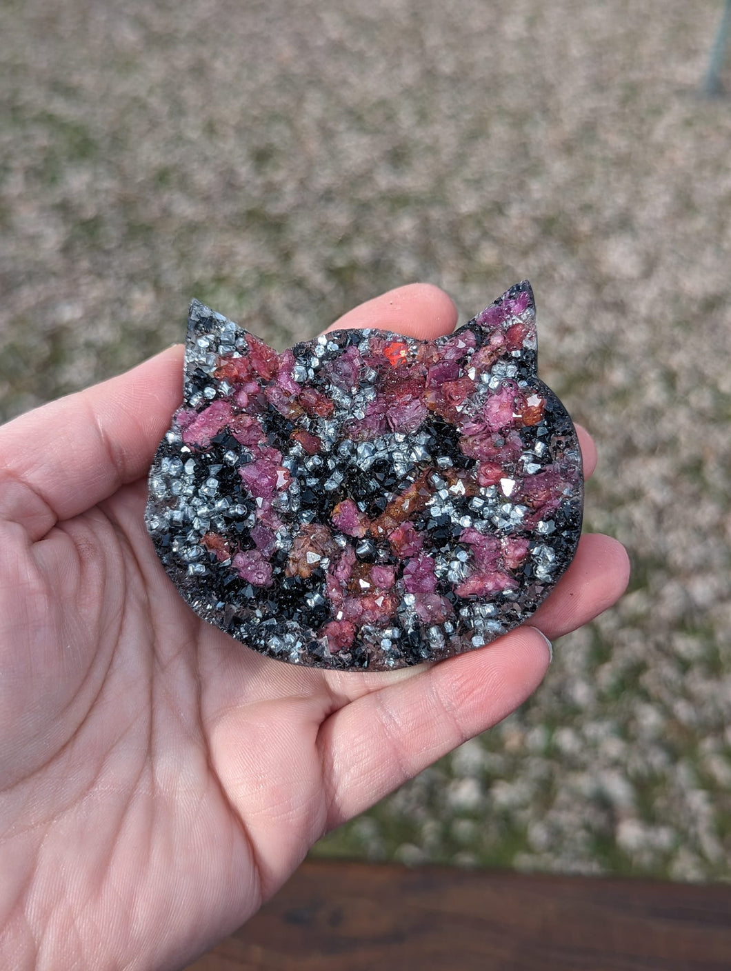 Druzy cat head orgonite with ruby, black obsidian and aluminum