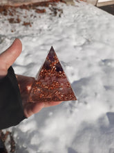 Load image into Gallery viewer, **CUSTOM pyramid orgonite for headaches
